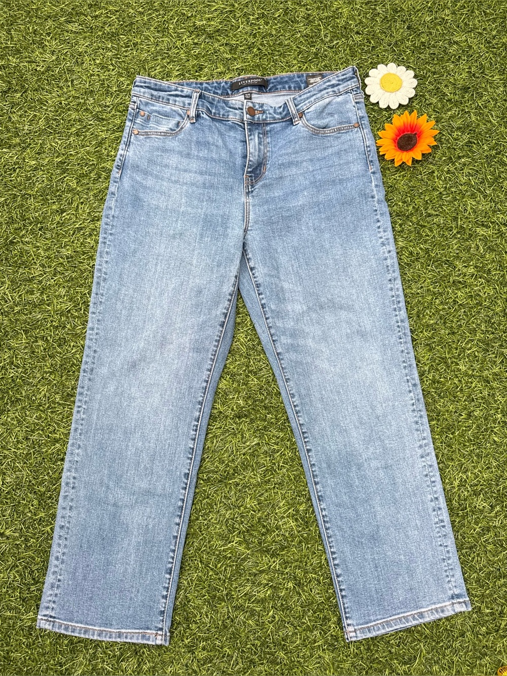 Liverpool Light Blue Cropped Ankle Jeans